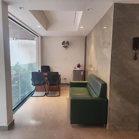 Hotel Flora Embassy à Chennai Extérieur photo